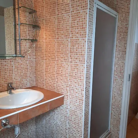 בית נופש Parti Nyaralo באלאטונפורד