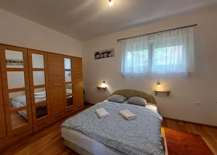 Ferienhaus Parti Nyaralo *
